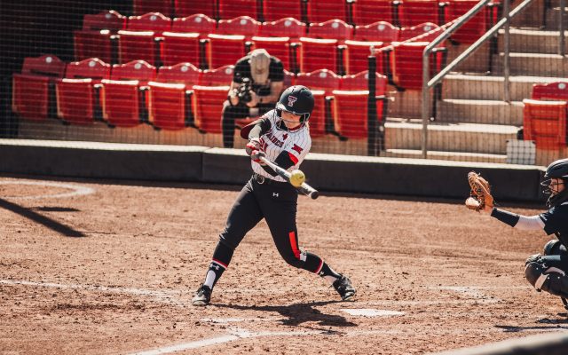Red Raiders Pick Up First Conference Win, Split Double-Header